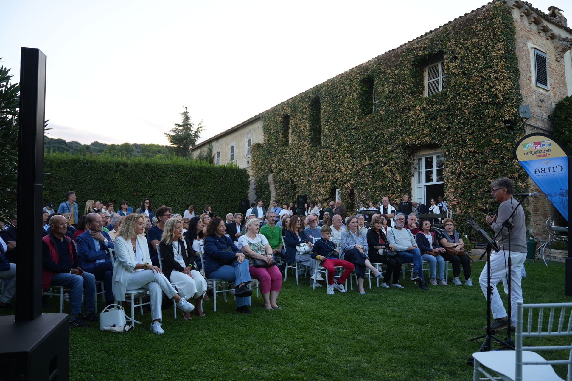 Una Costa da Vivere - Art Bike & Run + Wine 2026 giardino convento